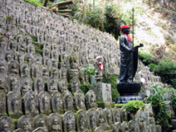 岩屋寺の石像