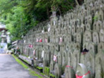 第58番仙遊寺境内の石仏