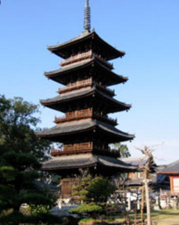 本山寺五重塔